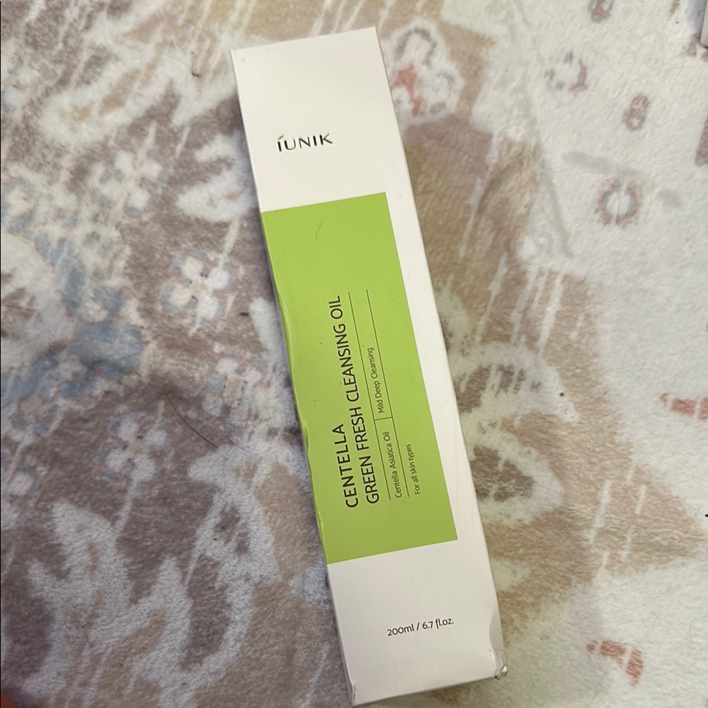 Iunik Centella Green Fresh Cleansing Oil - 200ml